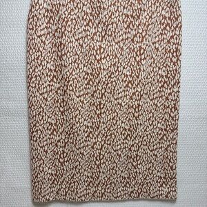 Elegant Brown and White Patterned Skirt